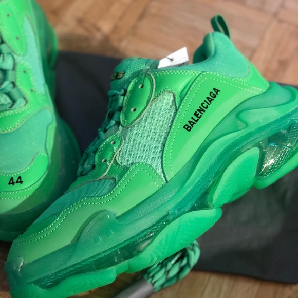 balenciaga shoes triple s green